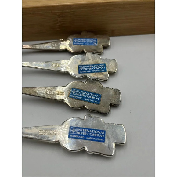 4 Snowman Silverplated hors d’oeuvre Forks By International Silver Co. 5 1/2” - Picture 8 of 9